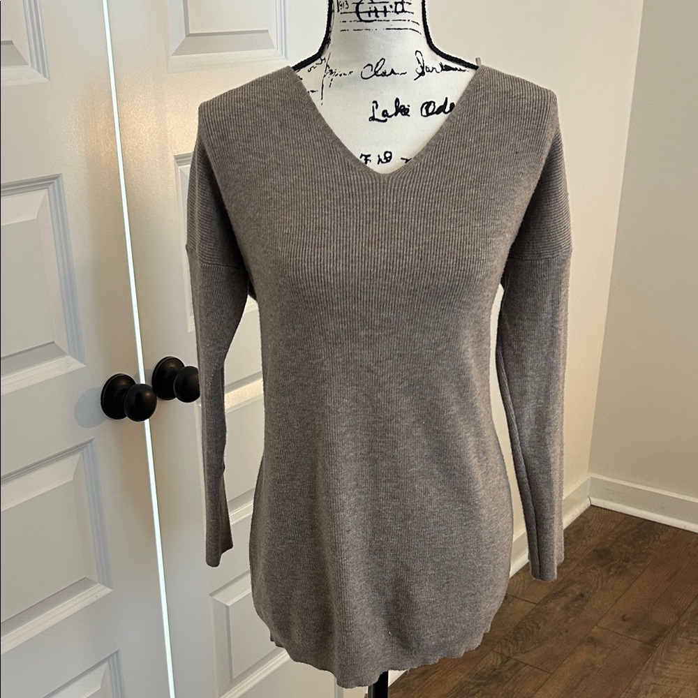 Beige V-Neck Ribbed Knit Sweater With Lace-Back Detail